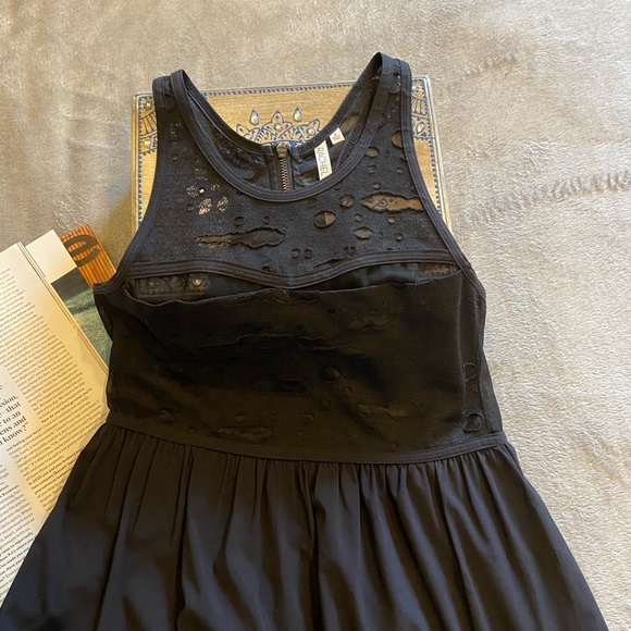 Rachel Roy | Black LBD - Picture 2 of 8